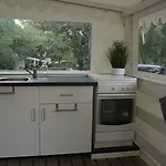 Chalets Met Buitenkeuken Op Camping Lei Suves - Joycasa