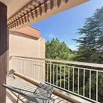 Lumineux T3 Climatise Pres De La Plage Des Lecques, Avec Double Terrasse Et Parking. - Fr-1-770-22