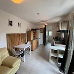 Bel Appartement Dans Une Maison