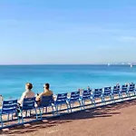 Apartment In Old Town - 2Min Beach, Restaurant & Bars