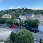 Appartement En Rez-De-Jardin De Villa