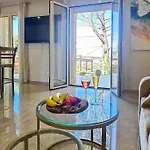 F3 Dans Une Villa Supercannes