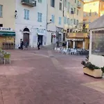 Charmant 2 Pieces Dans Centre Ville De Menton