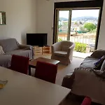 Spacious House With Garden In Downtown