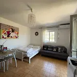 Appartement En Rez De Villa Beausite