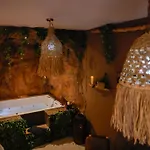 Le Demeure De Poulpican Chambre La Grotte Jacuzzi Charme Romantique Terrasse Privee 300M Plage Et Restaurants La Croix Valmer - Golfe Saint Tropez