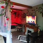 La Demeure De Poulpican Chambre Broceliande Jacuzzi Charme Et Romantique Mer Plage Restaurant A 300M Golfe Saint Tropez