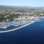 T1 Cosy Avec Terrasse Et Parking Prive Pres De La Plage Des Lecques - Fr-1-770-7