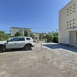 Appartement T2 Avec Terrasse - Acces Direct Plage Des Lecques, Parking, Equipe Pour 2-4 Personnes - Fr-1-770-8