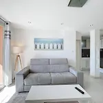 Appartement Moderne Et Lumineux A 2 Pas De La Plage, Parking Inclus - Fr-1-770-27