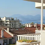 Cannes Vue Mer