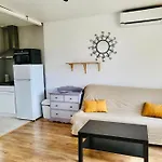 T2 Apartment , Beautiful View In Hyeres Near Beach