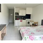 Superbe Appartement Avec Piscine Au Bord De La Mer