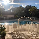 Superbe Appartement Avec Piscine Au Bord De La Mer