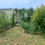 Ecrin De Verdure De 45 M2 - Plage A 400M - Jardin, Parking Prive, Wifi