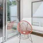 Appartement Standing Avec Terrasse, Piscine Et Acces Plage, 2 Chambres, Climatise, Parking, Pmr - Fr-1-770-28