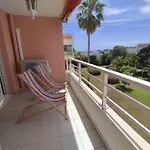 Appartement 2 Pieces Avec Parking Et Climatisation Pres De La Plage - Fr-1-252A-117