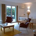 Apartment With Beautiful Terrace Close To The Sea