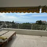 Appartment With Exceptional View On The Sea