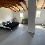 Beautiful And Spacious House Near The Sea