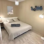 Appartement Proche De Cannes Avec Parking Prive