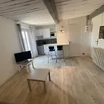 Jolie Studio Avec Terrasse Belle Vue Calme Et Parking Prive
