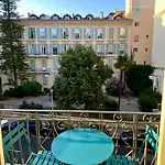Appartement Nicois Au Coeur Du Triangle D'Or