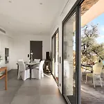 Villa Laetitia Private Pool - Happy Rentals