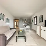 Luxurious 3 Rooms, Pool, Bnbrickeys