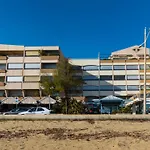 Studio Climatise Au Lavandou, 1Er Etage, Acces Plage, Equipements Complets - Fr-1-803-16