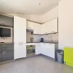 Seafront Apartment 4 People In Domain - 2 Pools