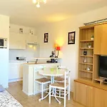Appartement 2 Pieces Coin Nuit, Balcon Sud, Proche Plage Et Commerces, Garage Inclus, 5 Couchages - Fr-1-251-838