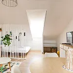Au Petit Carre D Or Studio Proche Plages Et Prom