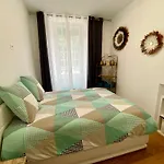 2- Cosy One Bedroom Apt 2-4P, Located Place Nationale