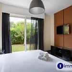 Air-Conditioned Apartment With Double Garage In Mandelieu