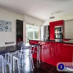 Air-Conditioned Apartment With Double Garage In Mandelieu