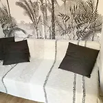 All New Charming 1Br Hyper Centre With Balcony And Ac