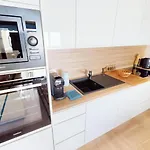 Residence Soleia - Giotto - Superbe 4P Climatise Entierement Renove Avec Terrasse Vue Mer Mae-7831
