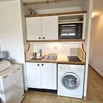 Studio Avec Cabine, Piscine, Parking Prive, Proche Plages A Sainte-Maxime - Fr-1-780-7