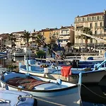Appartement Bandol Proche Plage, Jardin Prive Et Wifi