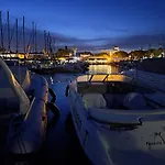 Appartement Face A La Mer Avec Parking