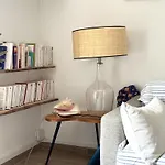 Le Cocon, Appartement Pour 2 Personnes A 5 Minutes De La Plage De L'Almanarre A Hyeres