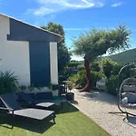 Belle Chambre Privee Avec Le Jardin Privatif Et Le Jacuzzi