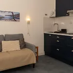 Studio Avec Parking Au Lavandou, A 10M De La Plage - Fr-1-803-11