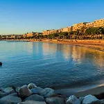 Appartement Cannes Centre Proche De La Croisette!