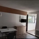 Frejus-Plage Et Centre-Ville, 28 M2, Accueil 4 Personnes, Francais, English Spoken