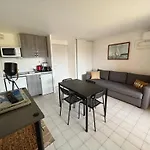 Proche Mer Gassin Appartement T2 Pour 4 Personnes N2 068