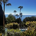 Comfortable Cocoon With Exceptional Sea View