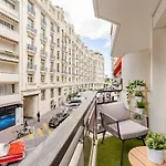 Magnifique 2 Pieces Avec Balcon Proche Martinez Et Croisette