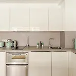Magnifique 2 Pieces Avec Balcon Proche Martinez Et Croisette